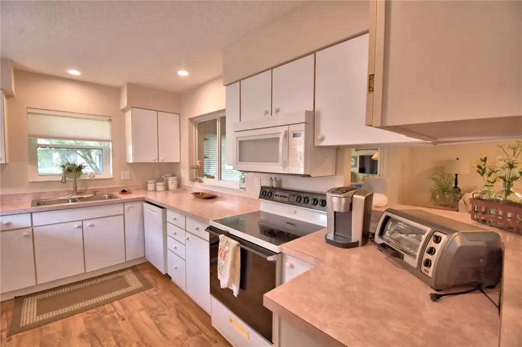 679 Sweetwater Way E Haines City FL 33844