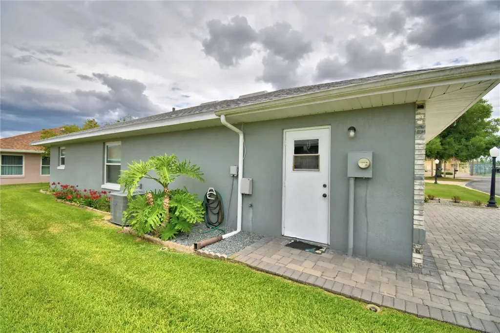 679 Sweetwater Way E Haines City FL 33844