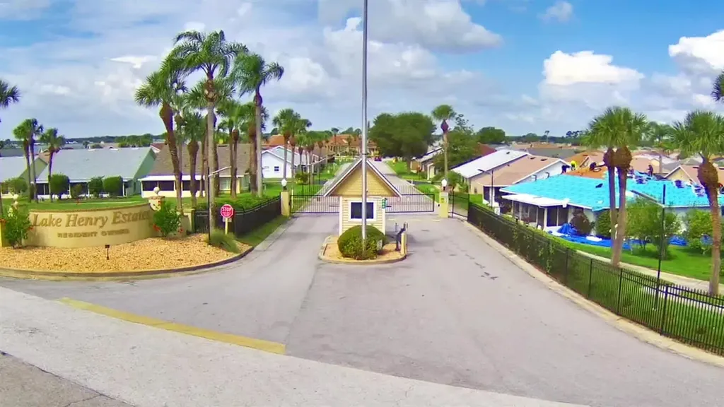 679 Sweetwater Way E Haines City FL 33844
