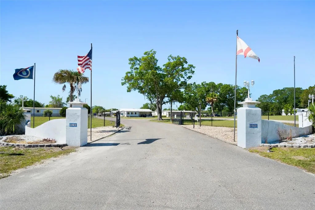 10220 Wellington Avenue Dade City FL 33525