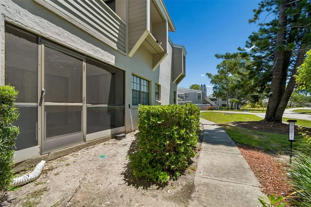 8737 Bardmoor Place Seminole FL 33777