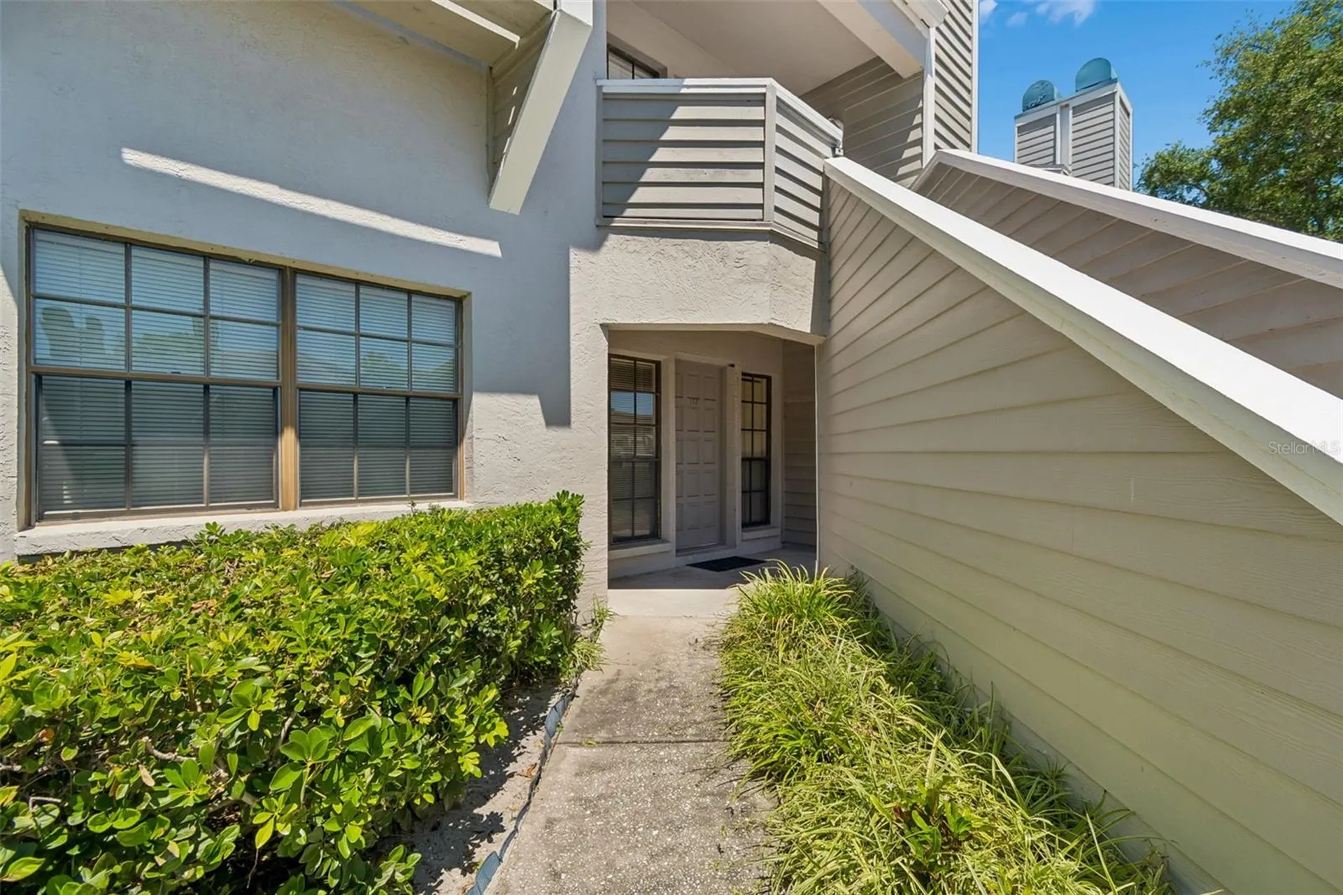 8737 Bardmoor Place Seminole FL 33777