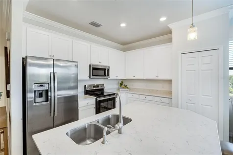 17724 Gawthrop Drive Bradenton FL 34211