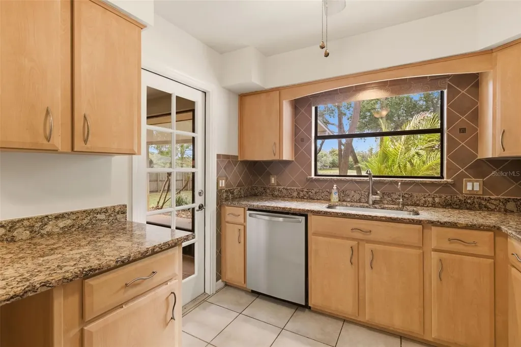 205 Angeles Road Debary FL 32713