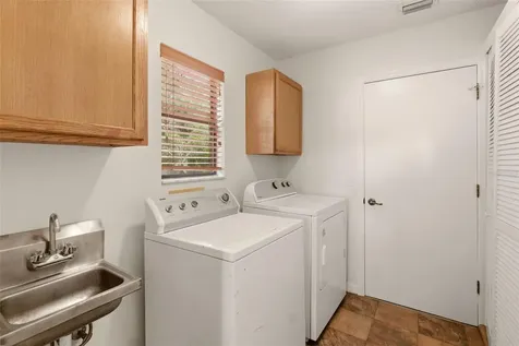205 Angeles Road Debary FL 32713