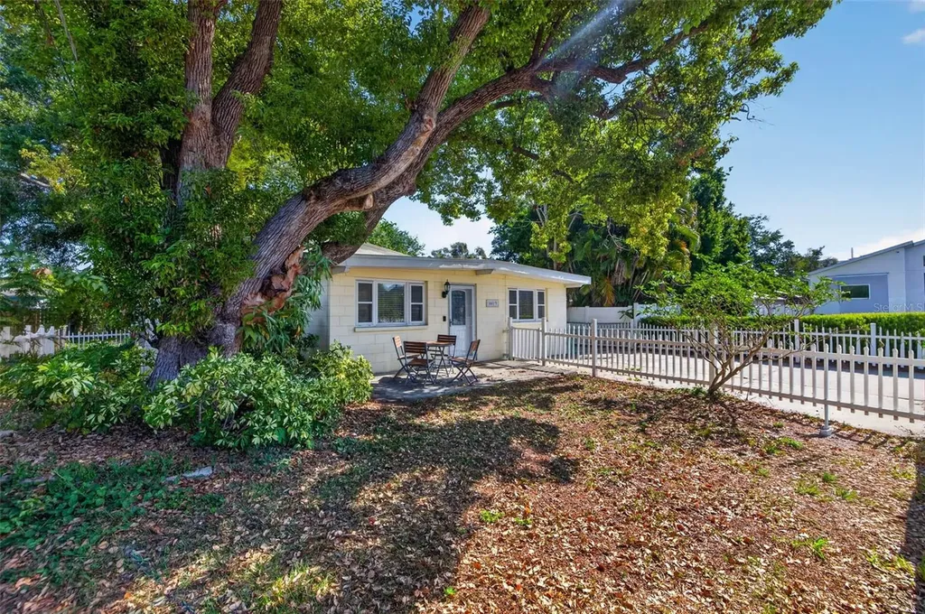 4413 W Rogers Avenue Tampa FL 33611