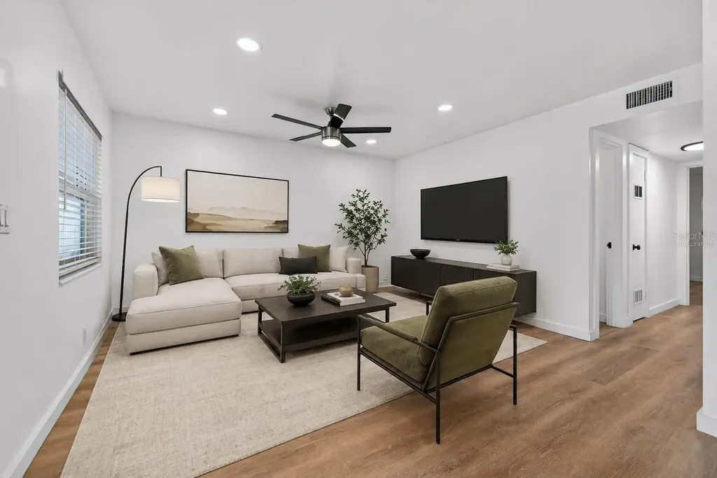 4413 W Rogers Avenue Tampa FL 33611