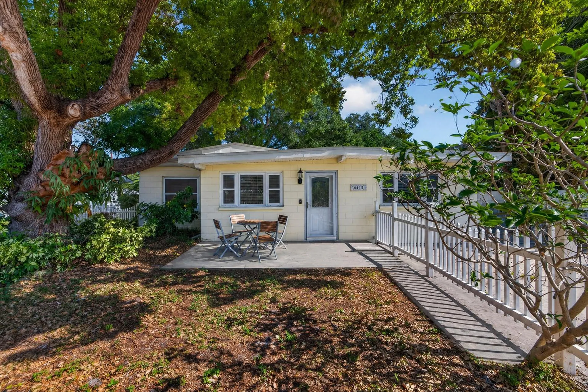 4413 W Rogers Avenue Tampa FL 33611