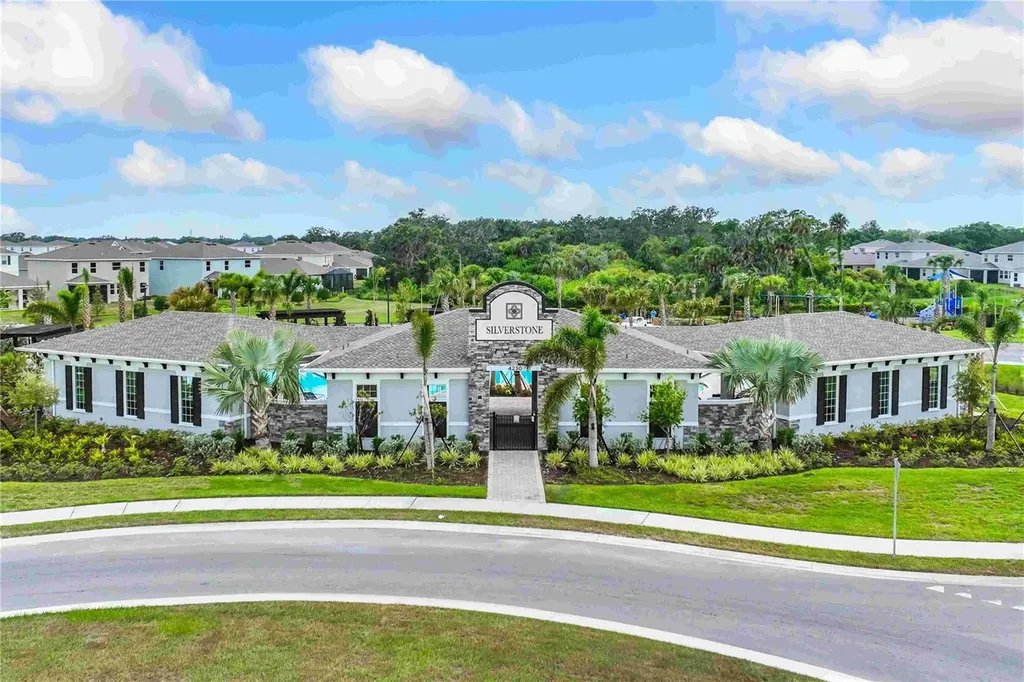 5739 Silver Moonlight Drive Palmetto FL 34221