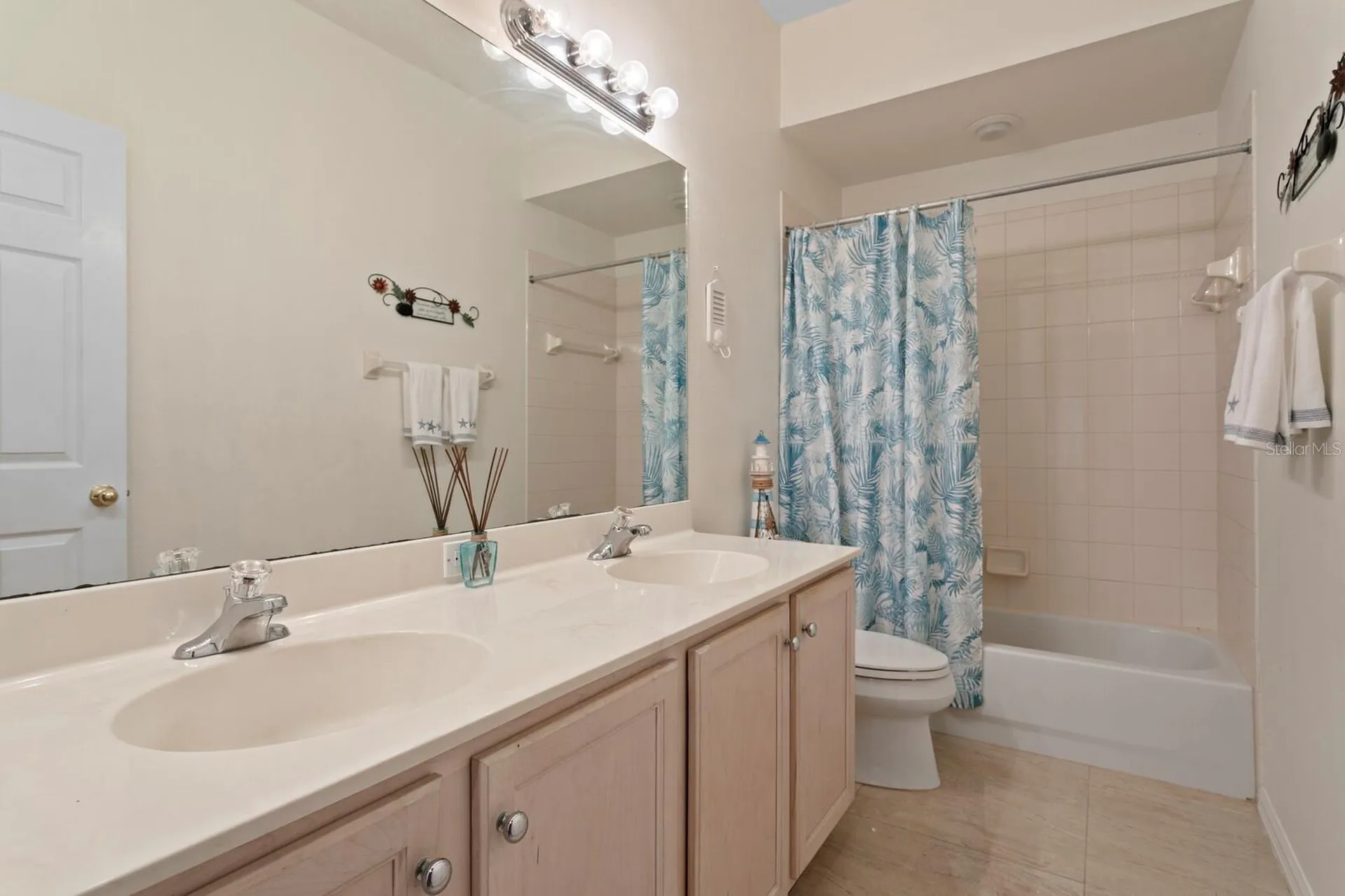 17888 Arbor Greene Drive Tampa FL 33647