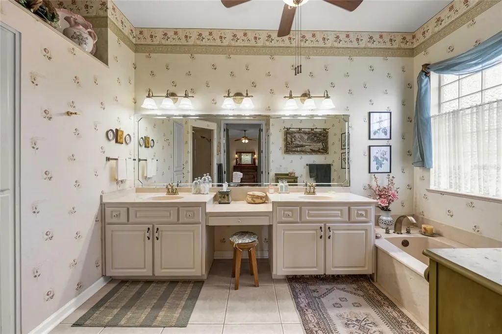 1983 NW 58th Court Ocala FL 34482