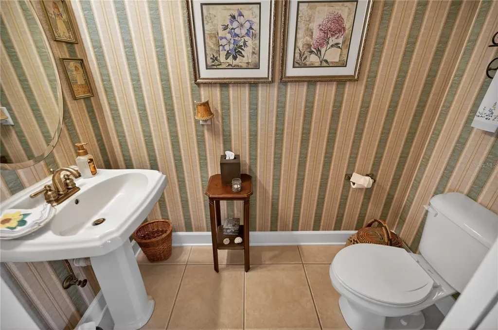 1983 NW 58th Court Ocala FL 34482