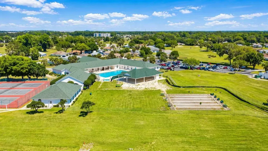 1983 NW 58th Court Ocala FL 34482
