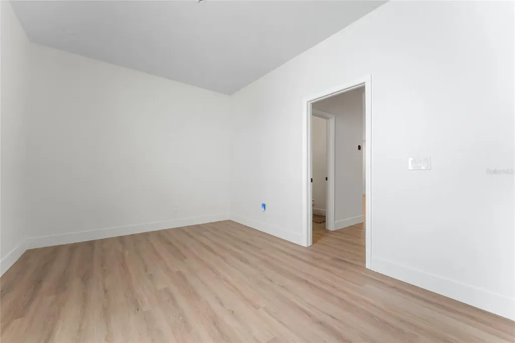 81 Overleaf Lane Orlando FL 32839