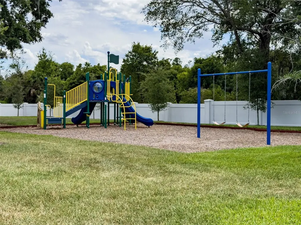 81 Overleaf Lane Orlando FL 32839