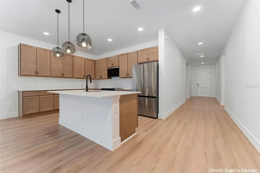 81 Overleaf Lane Orlando FL 32839