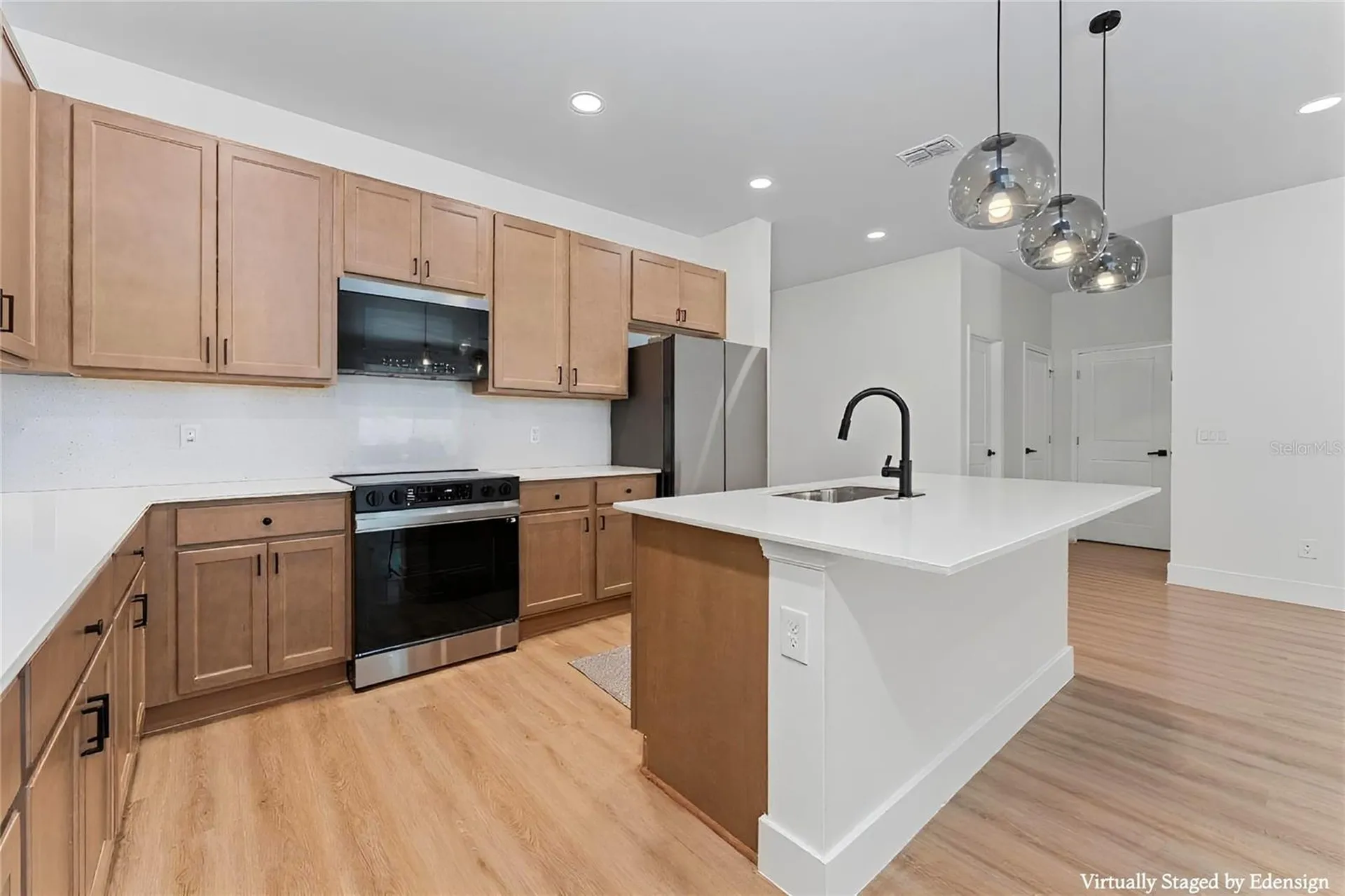 81 Overleaf Lane Orlando FL 32839