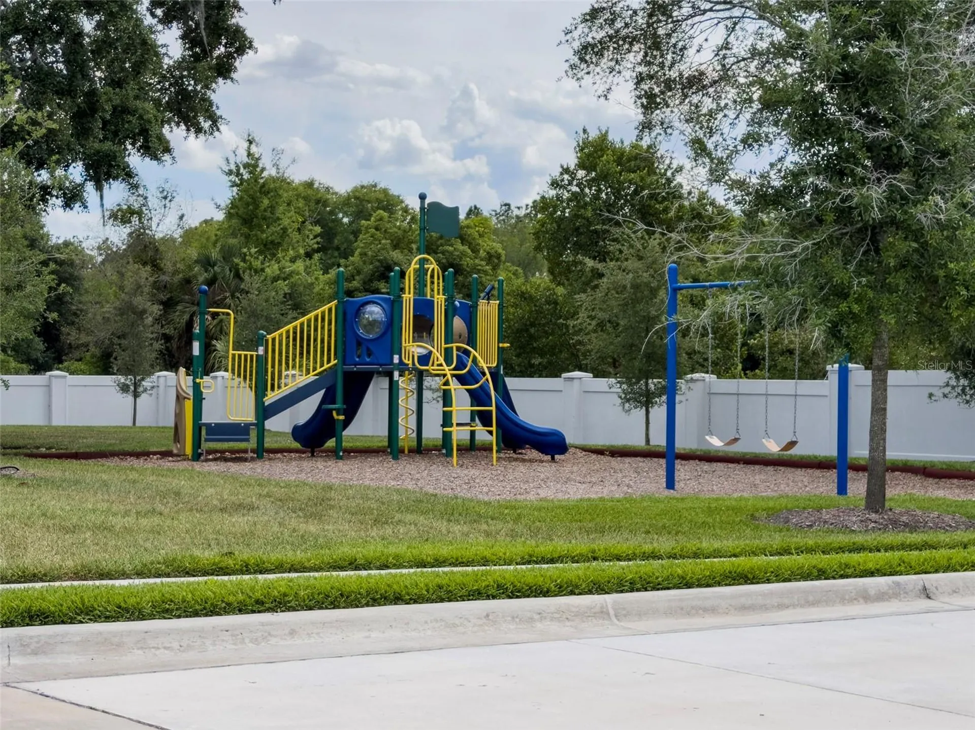 81 Overleaf Lane Orlando FL 32839