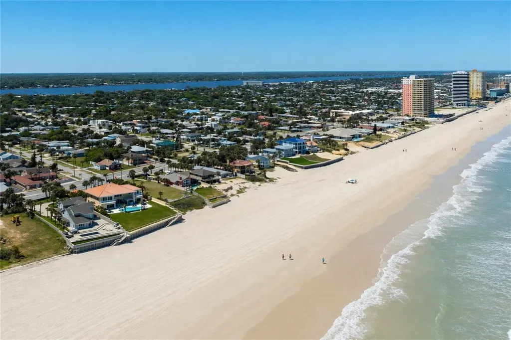 1504 N Atlantic Avenue Daytona Beach FL 32118