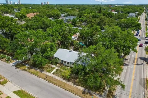 3812 W Empedrado Street Tampa FL 33629