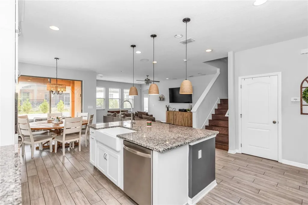 239 Lugano Way Debary FL 32713