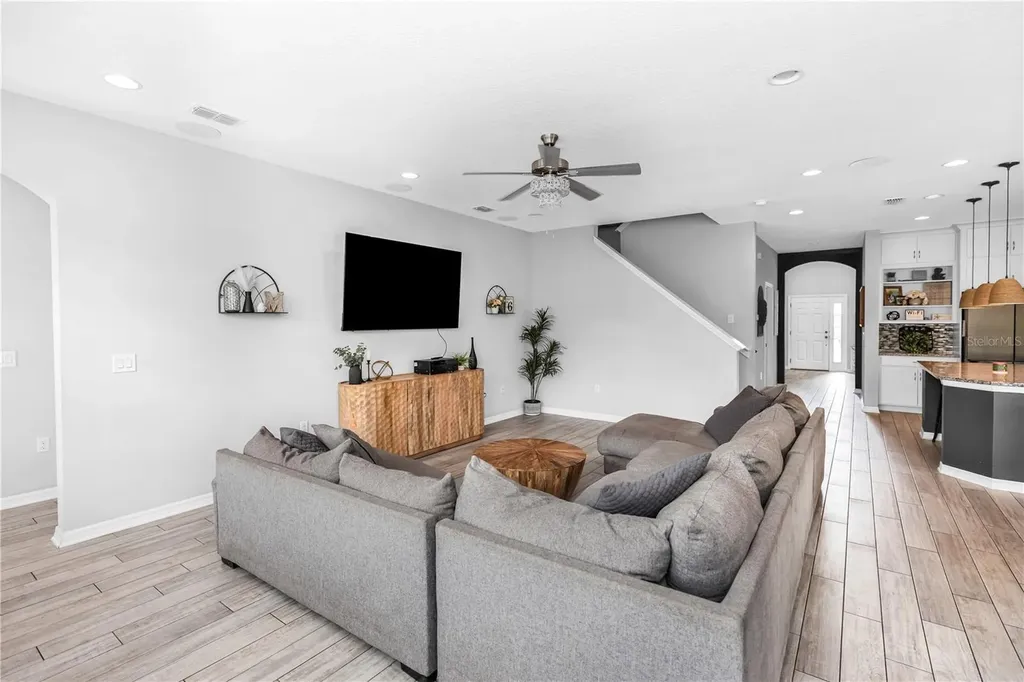 239 Lugano Way Debary FL 32713