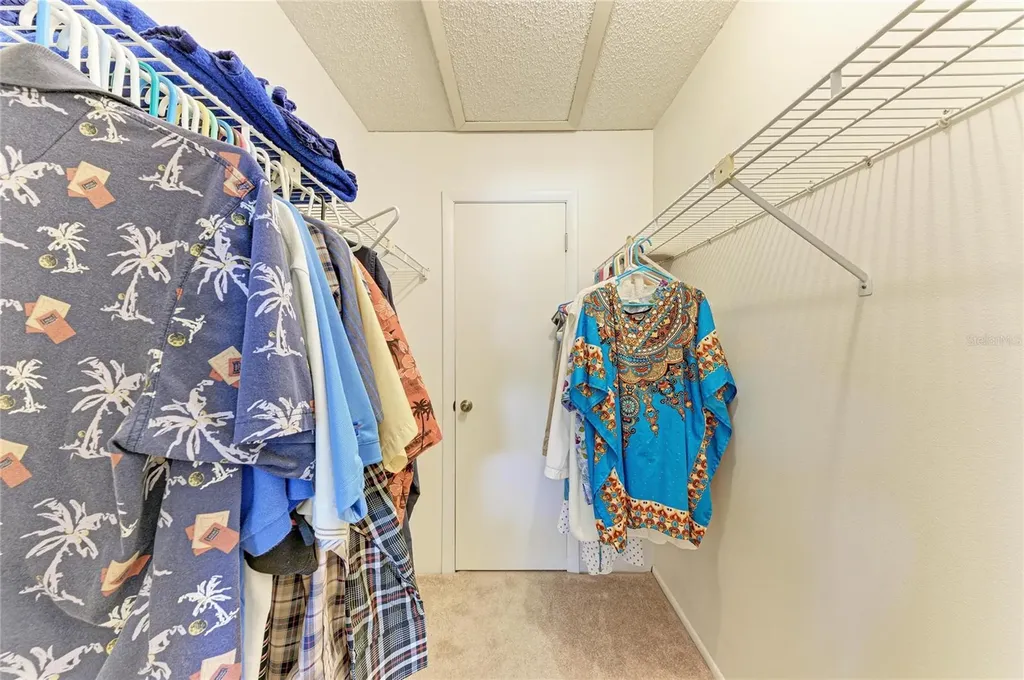 5685 Gardens Drive Sarasota FL 34243