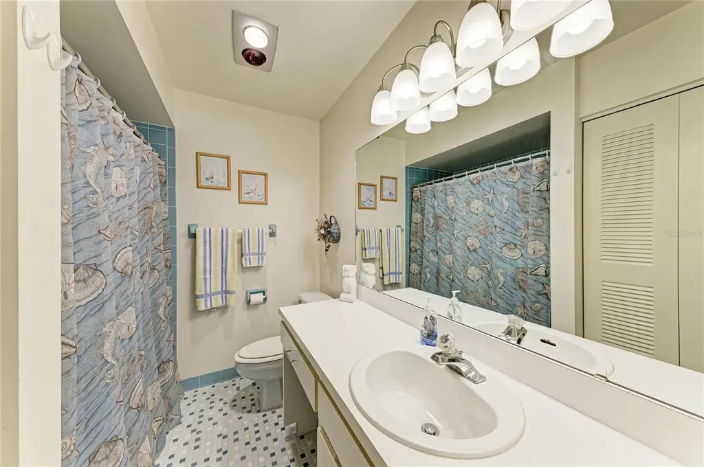 5685 Gardens Drive Sarasota FL 34243