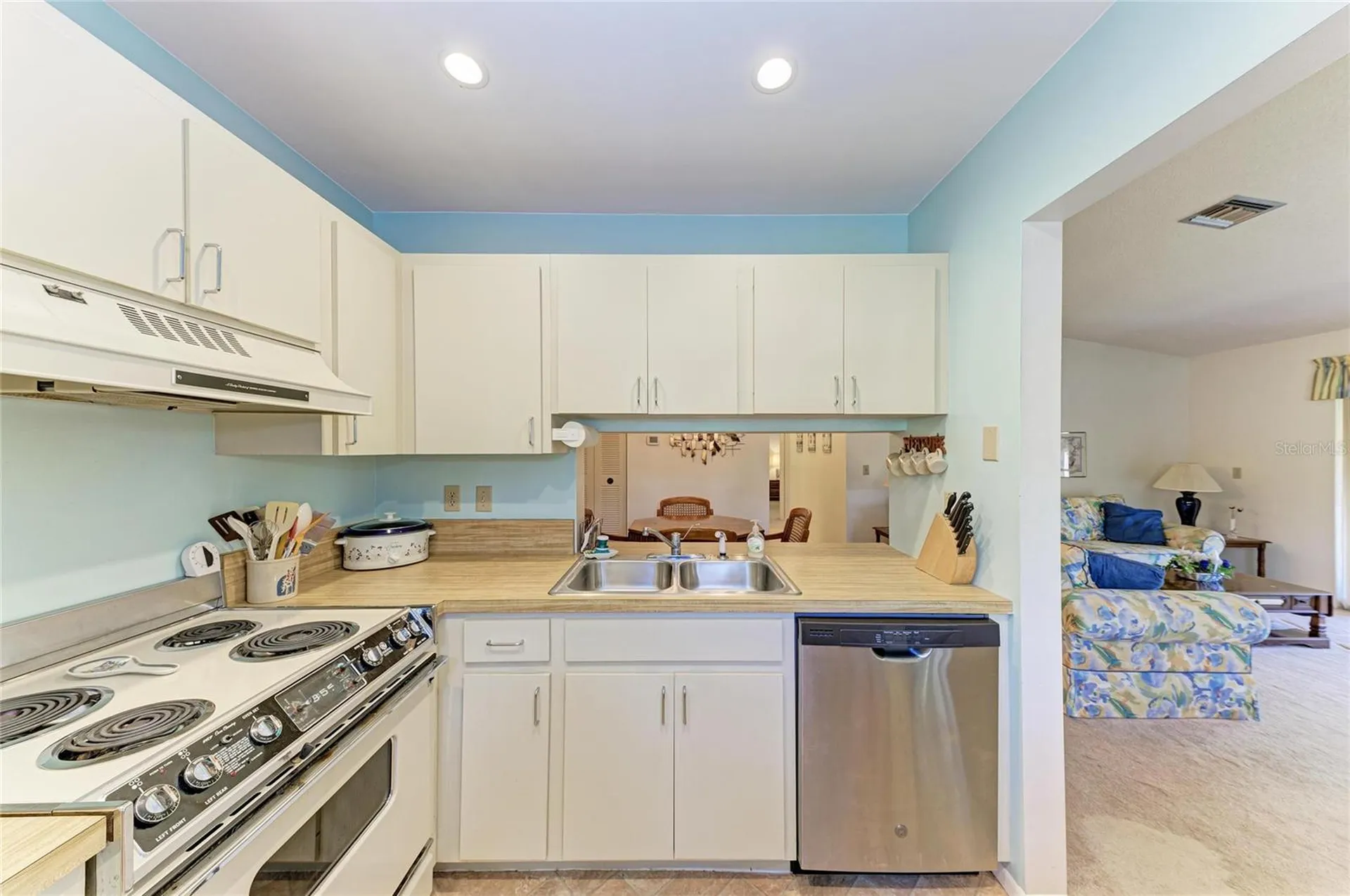 5685 Gardens Drive Sarasota FL 34243