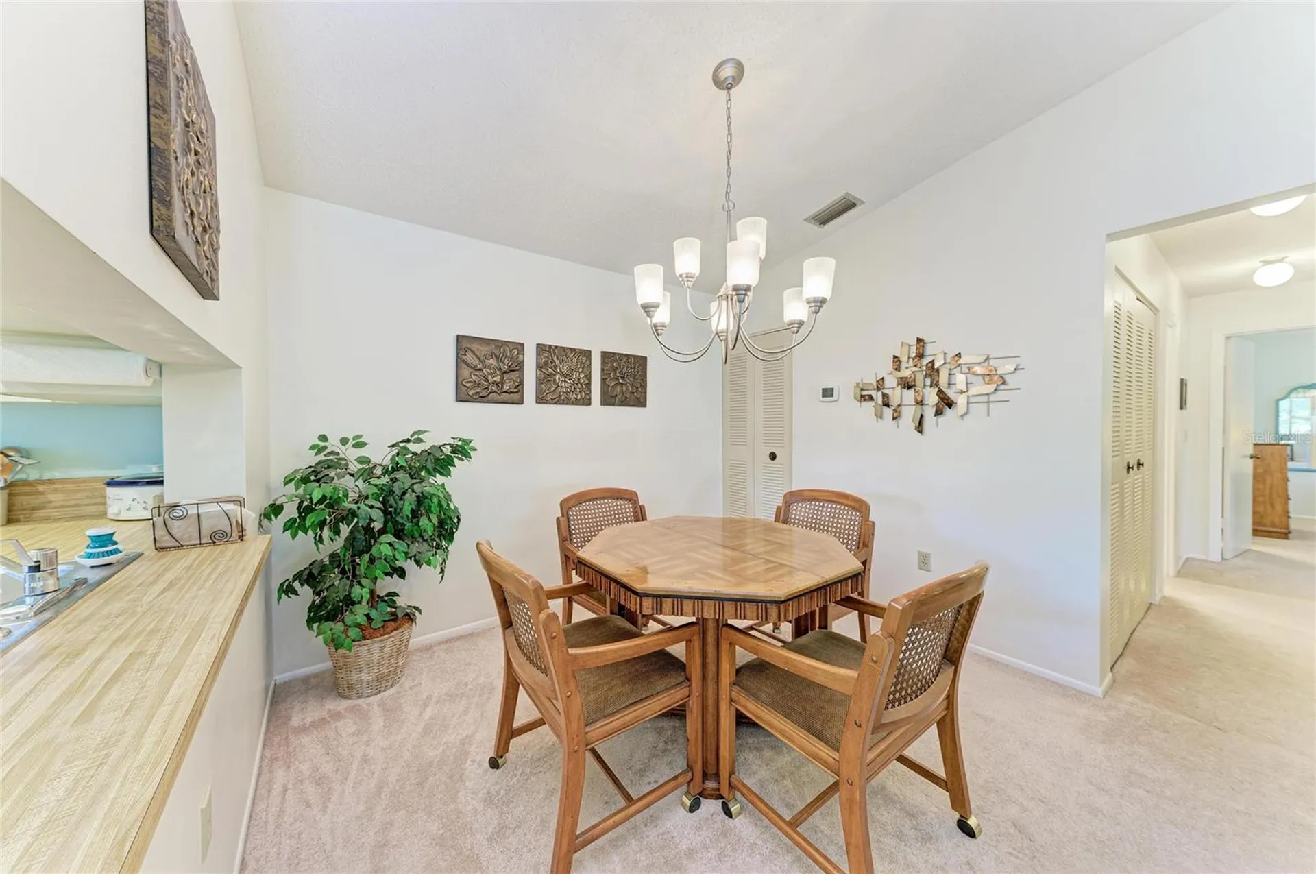 5685 Gardens Drive Sarasota FL 34243