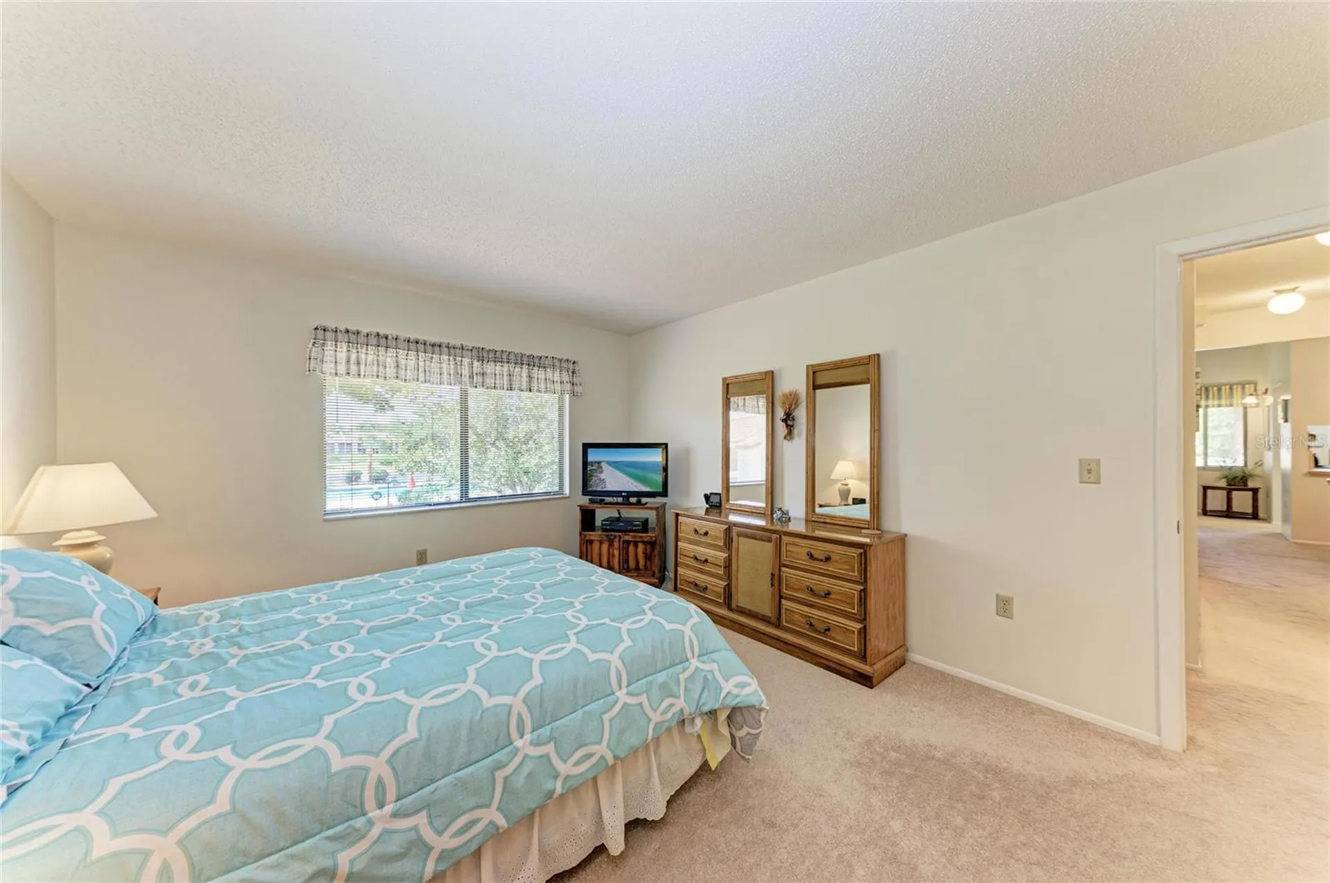 5685 Gardens Drive Sarasota FL 34243