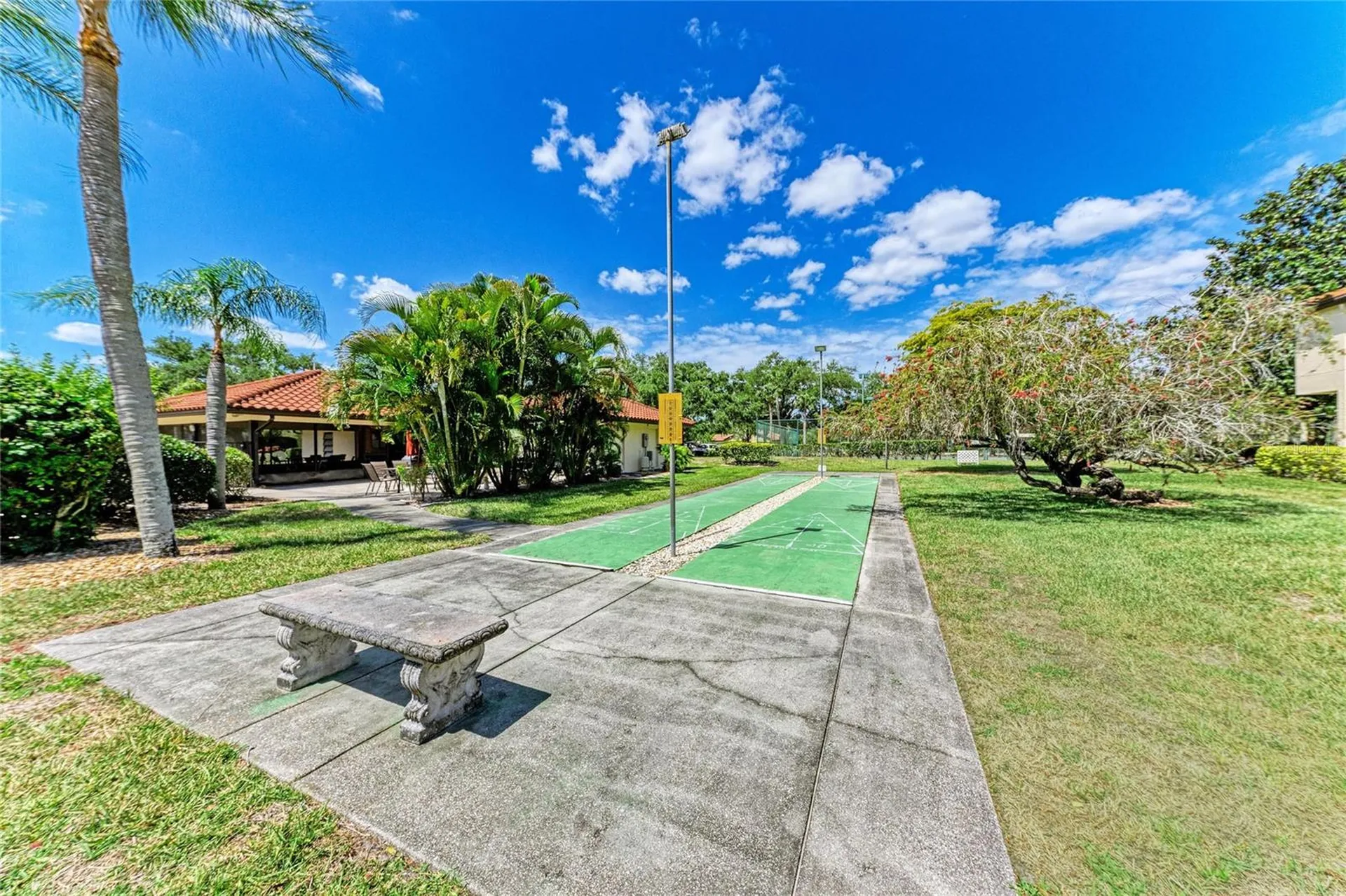 5685 Gardens Drive Sarasota FL 34243