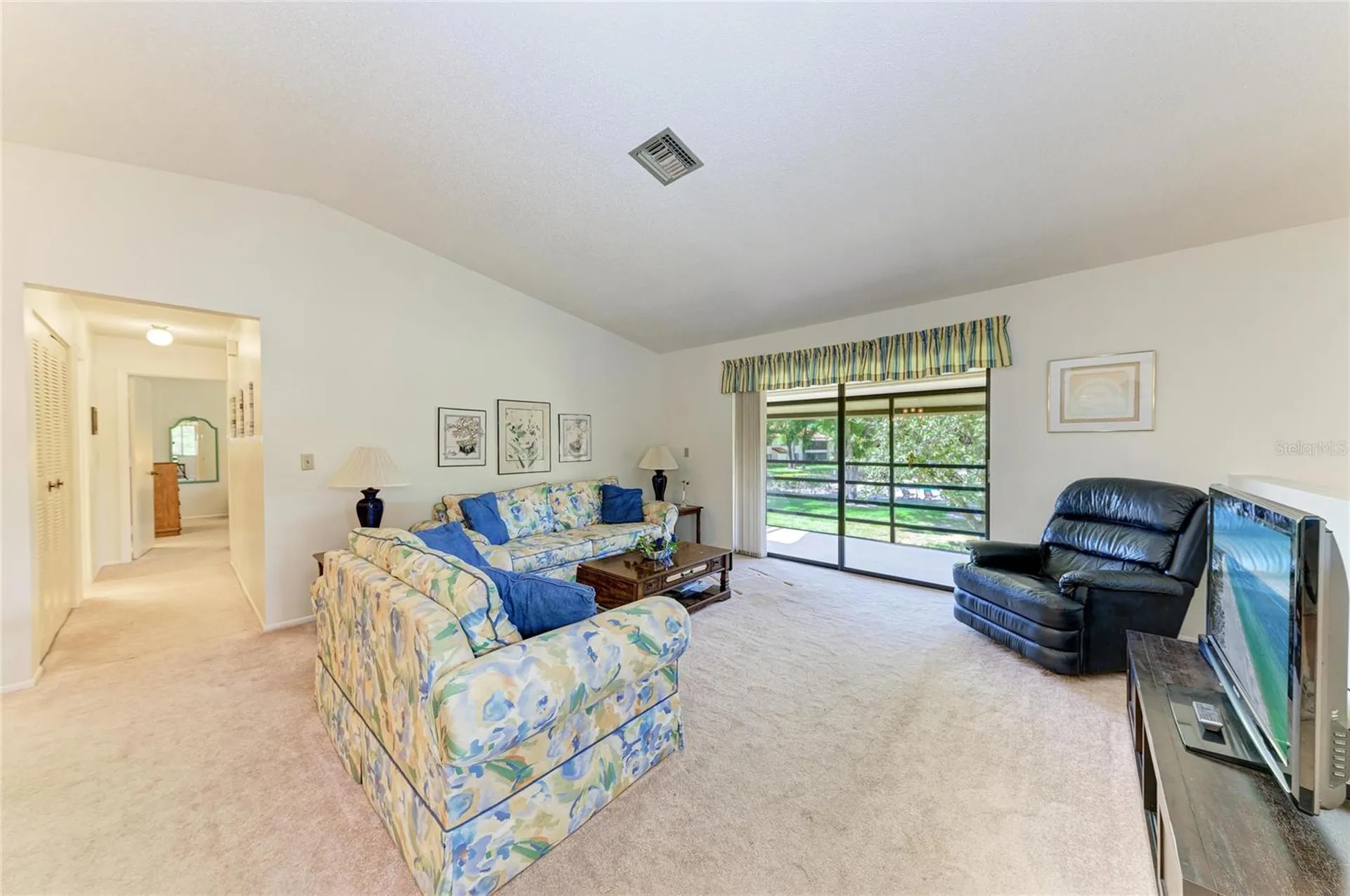 5685 Gardens Drive Sarasota FL 34243
