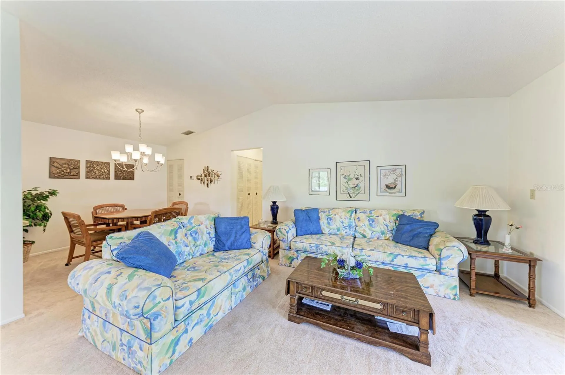 5685 Gardens Drive Sarasota FL 34243