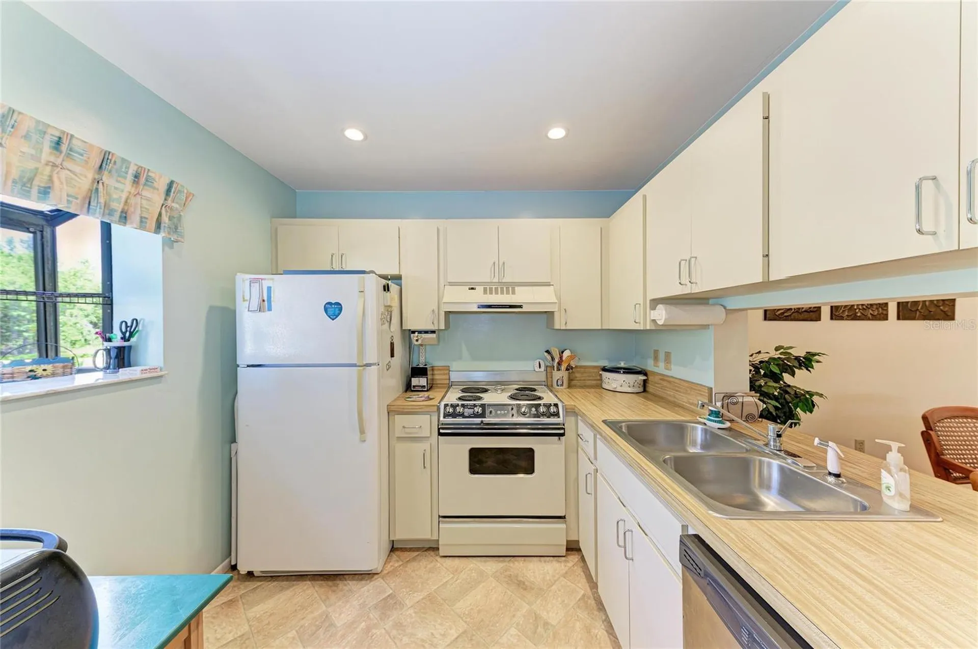 5685 Gardens Drive Sarasota FL 34243