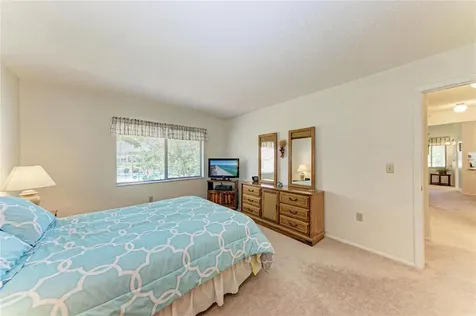 5685 Gardens Drive Sarasota FL 34243