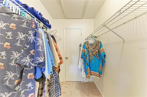 5685 Gardens Drive Sarasota FL 34243