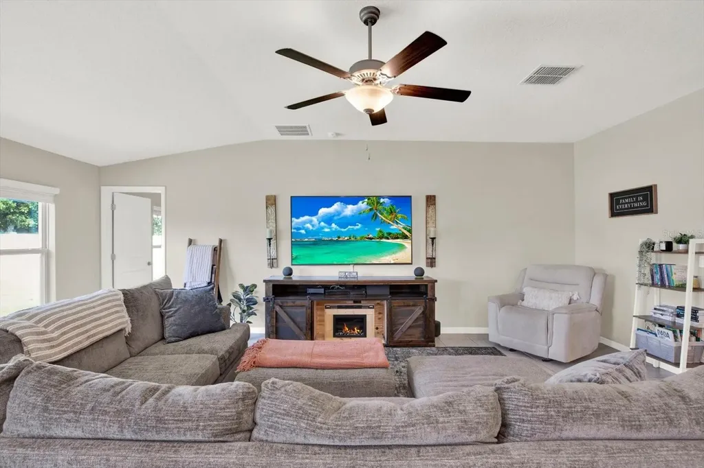 4475 Eternal Prince Drive Sun City Center FL 33573