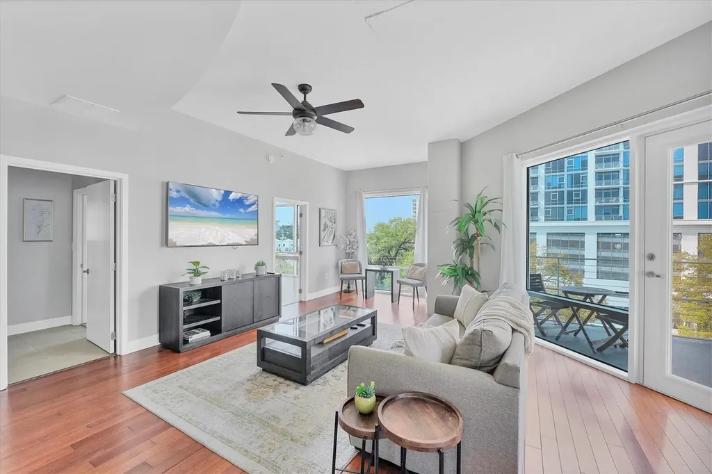 525 E Jackson Street Orlando FL 32801