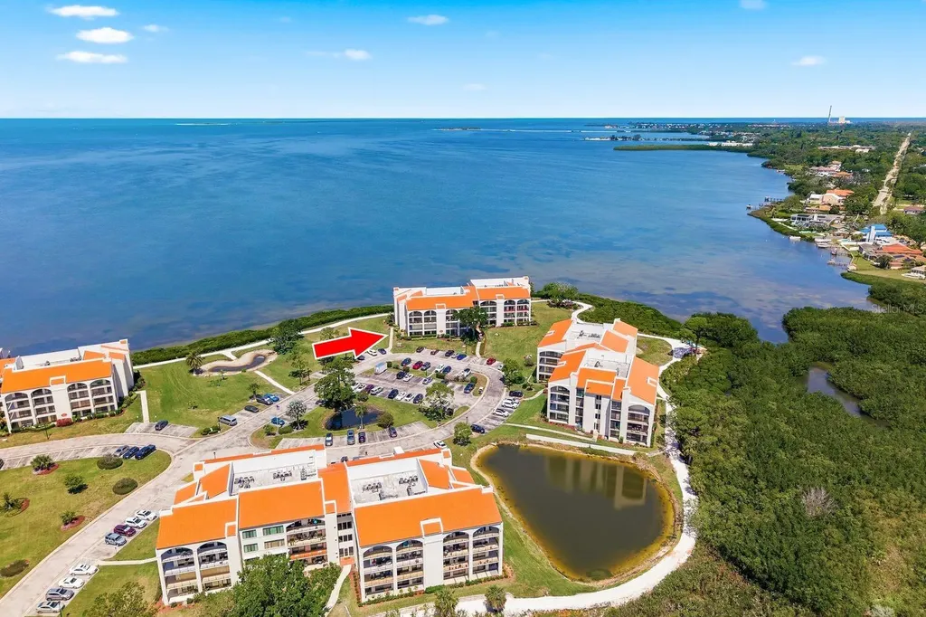 302 Mariner Drive Tarpon Springs FL 34689