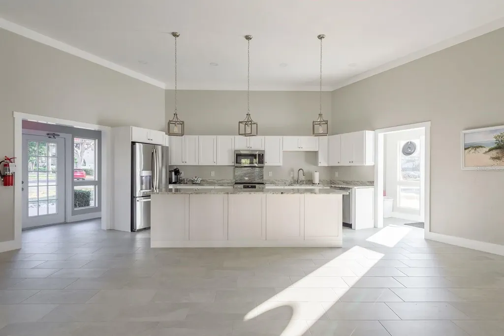 302 Mariner Drive Tarpon Springs FL 34689