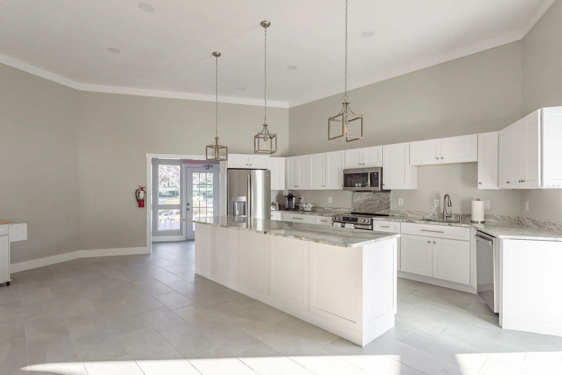 302 Mariner Drive Tarpon Springs FL 34689