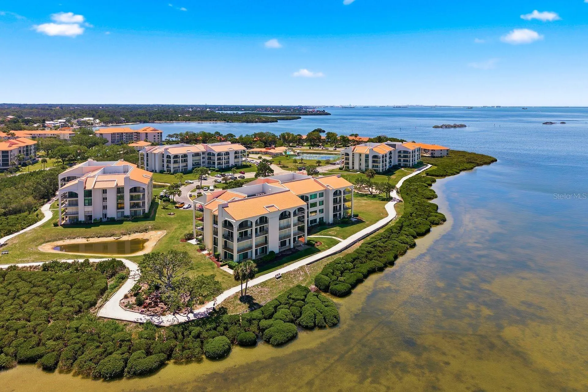 302 Mariner Drive Tarpon Springs FL 34689