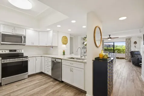 302 Mariner Drive Tarpon Springs FL 34689