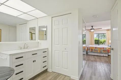 302 Mariner Drive Tarpon Springs FL 34689