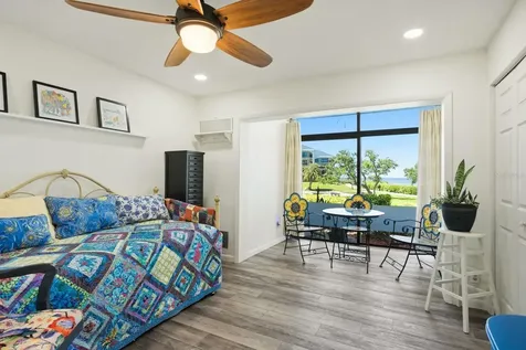 302 Mariner Drive Tarpon Springs FL 34689
