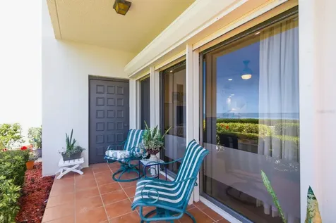 302 Mariner Drive Tarpon Springs FL 34689