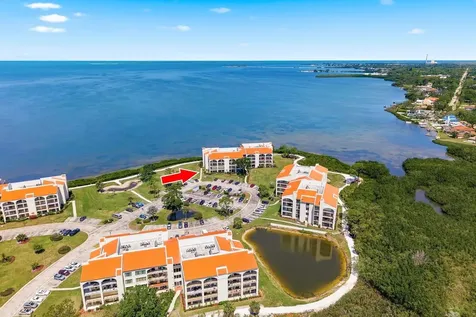 302 Mariner Drive Tarpon Springs FL 34689