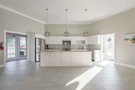 302 Mariner Drive Tarpon Springs FL 34689