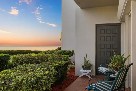 302 Mariner Drive Tarpon Springs FL 34689